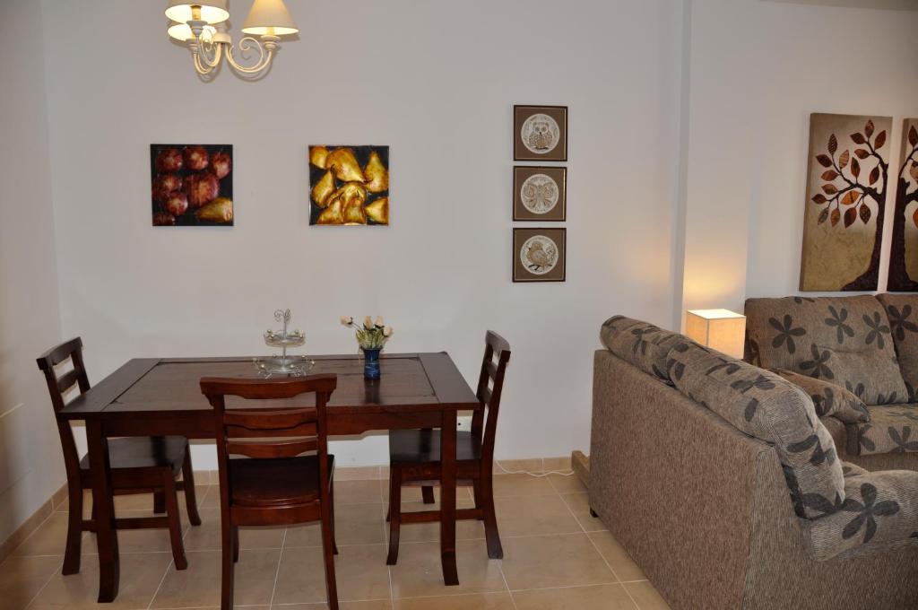 Nerja Paradise Rentals - Chimenea Apts Стая снимка